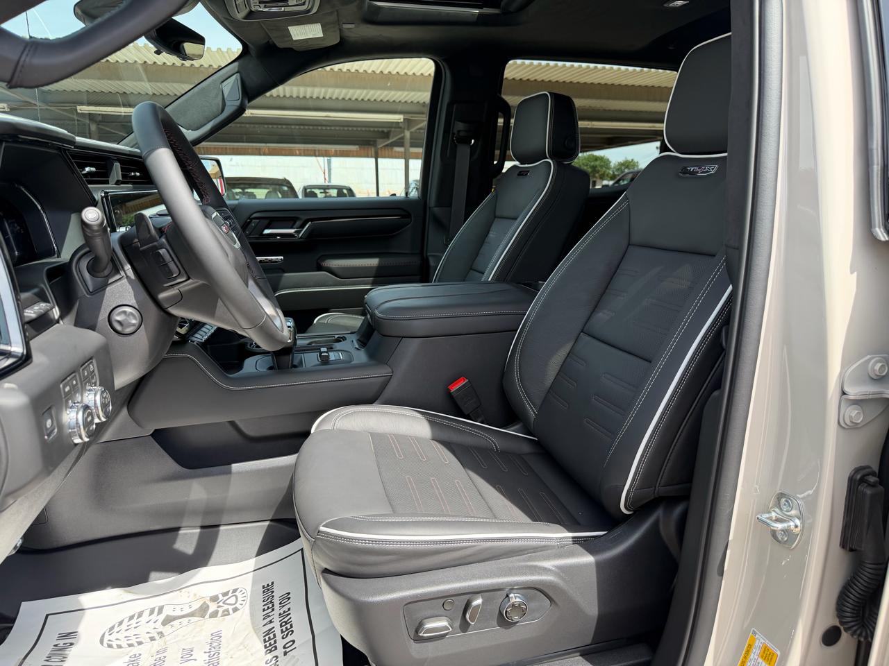 GMC Sierra 1500 4WD Crew Cab 147" AT4X 2026