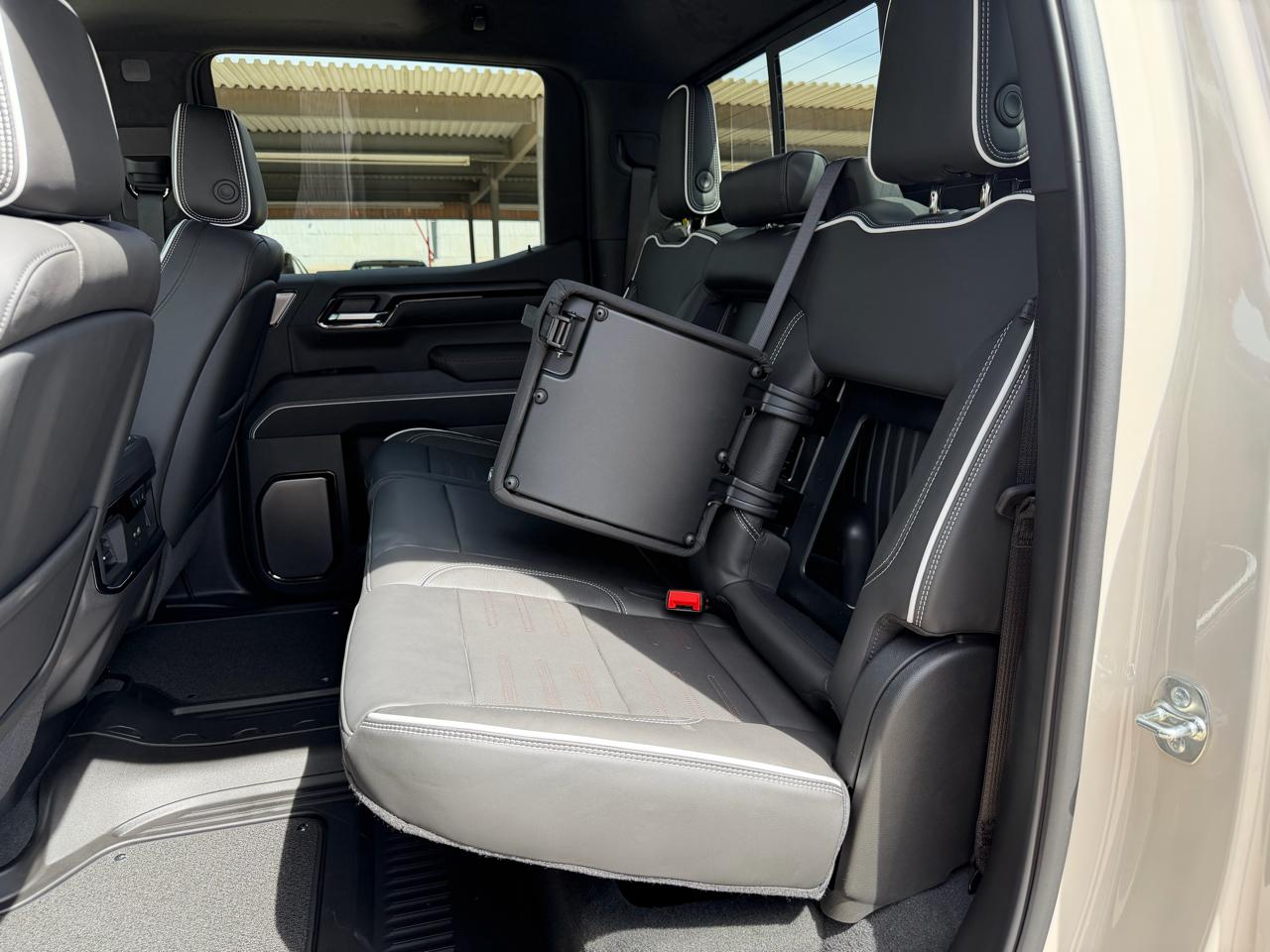 GMC Sierra 1500 4WD Crew Cab 147" AT4X 2026