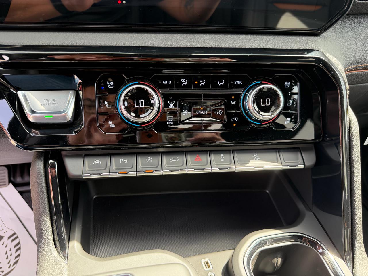 GMC Sierra 1500 4WD Crew Cab 147" AT4 2026