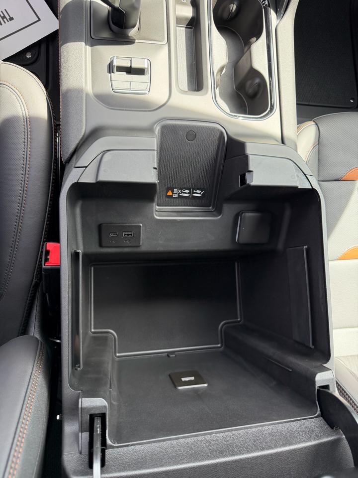 GMC Sierra 1500 4WD Crew Cab 147" AT4 2026