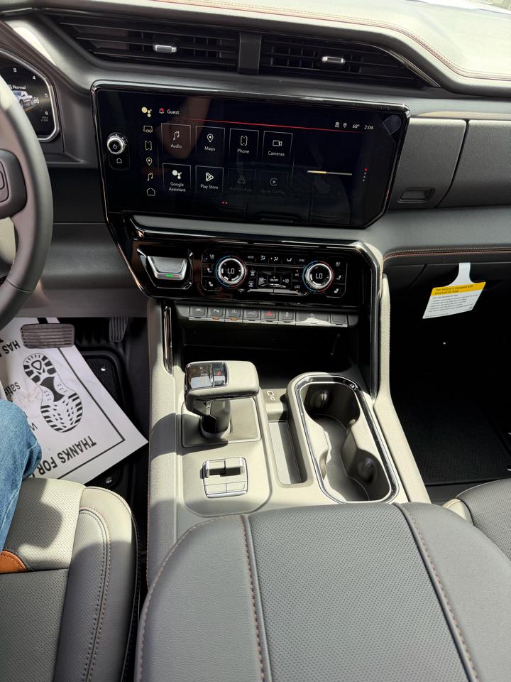 GMC Sierra 1500 4WD Crew Cab 147" AT4 2026