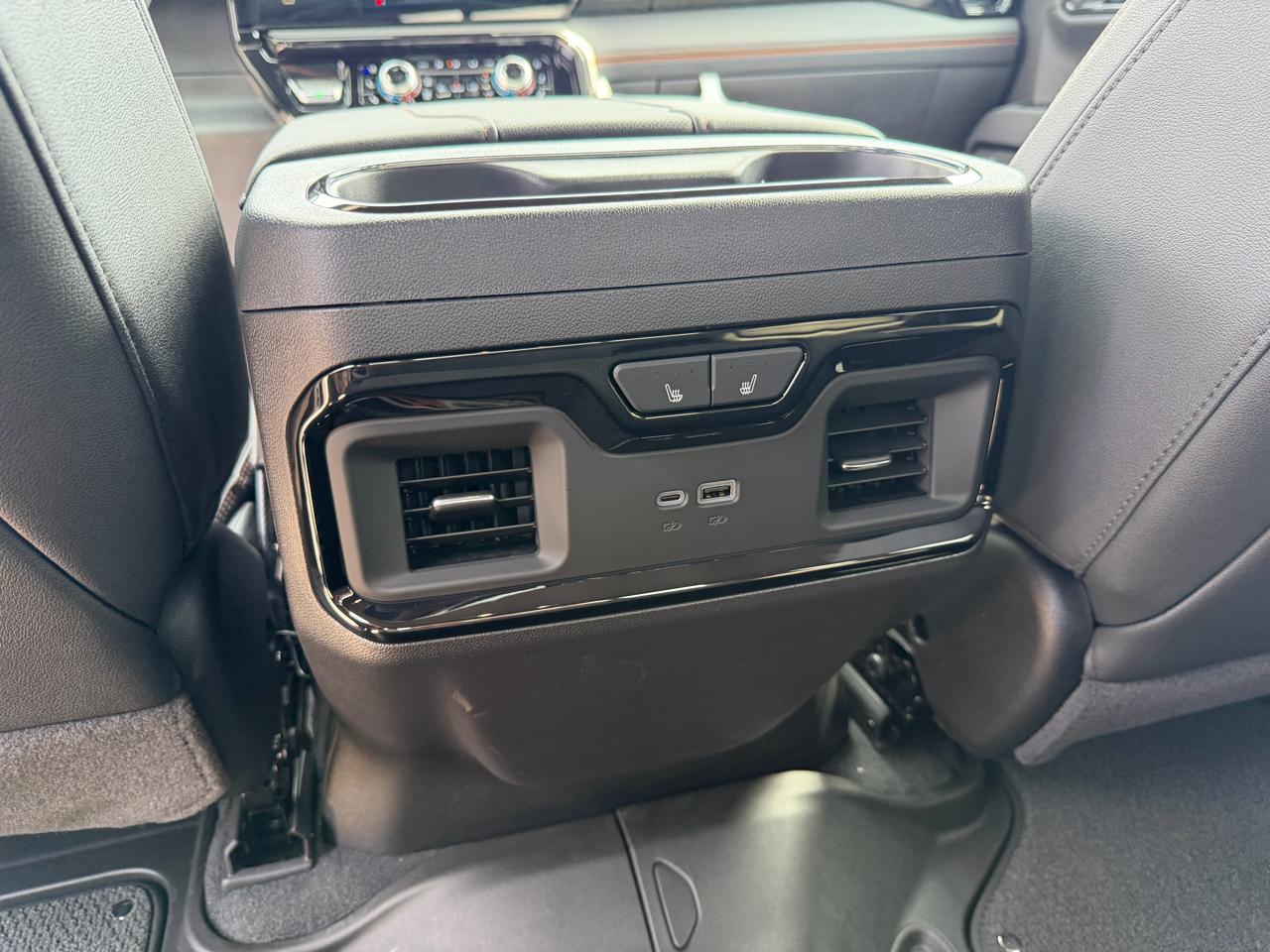 GMC Sierra 1500 4WD Crew Cab 147" AT4 2026