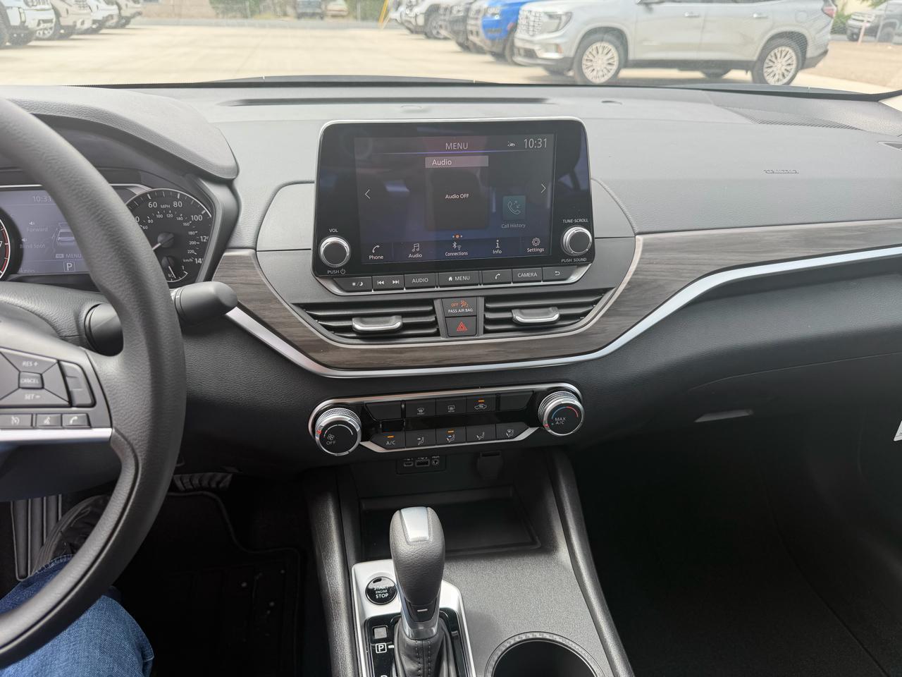 Nissan Altima SV FWD 2026