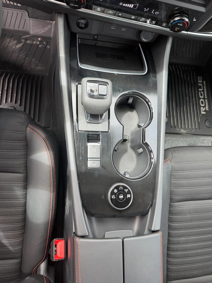 Nissan Rogue 2026.5 AWD Rock Creek 2026