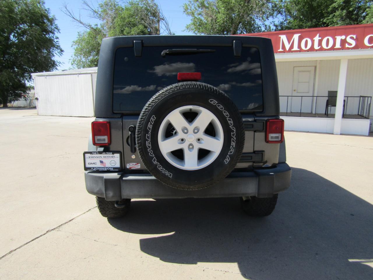 Jeep Wrangler Unlimited 4WD 4dr Sport 2016