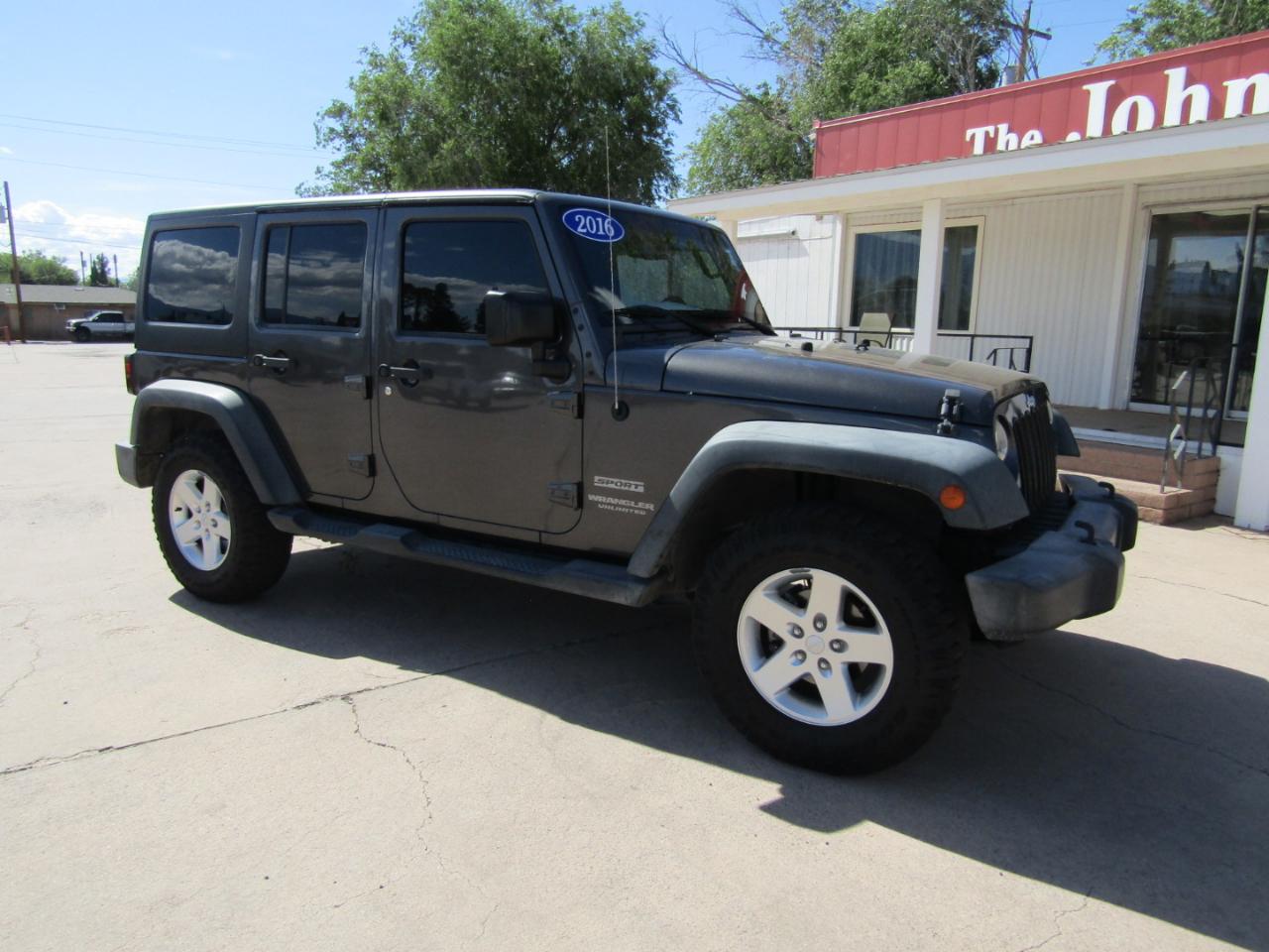 Jeep Wrangler Unlimited 4WD 4dr Sport 2016