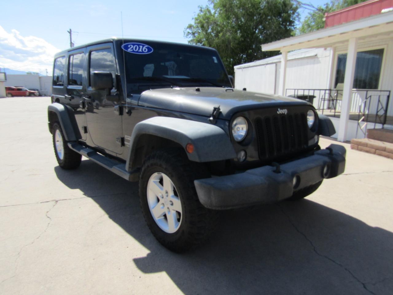 Jeep Wrangler Unlimited 4WD 4dr Sport 2016