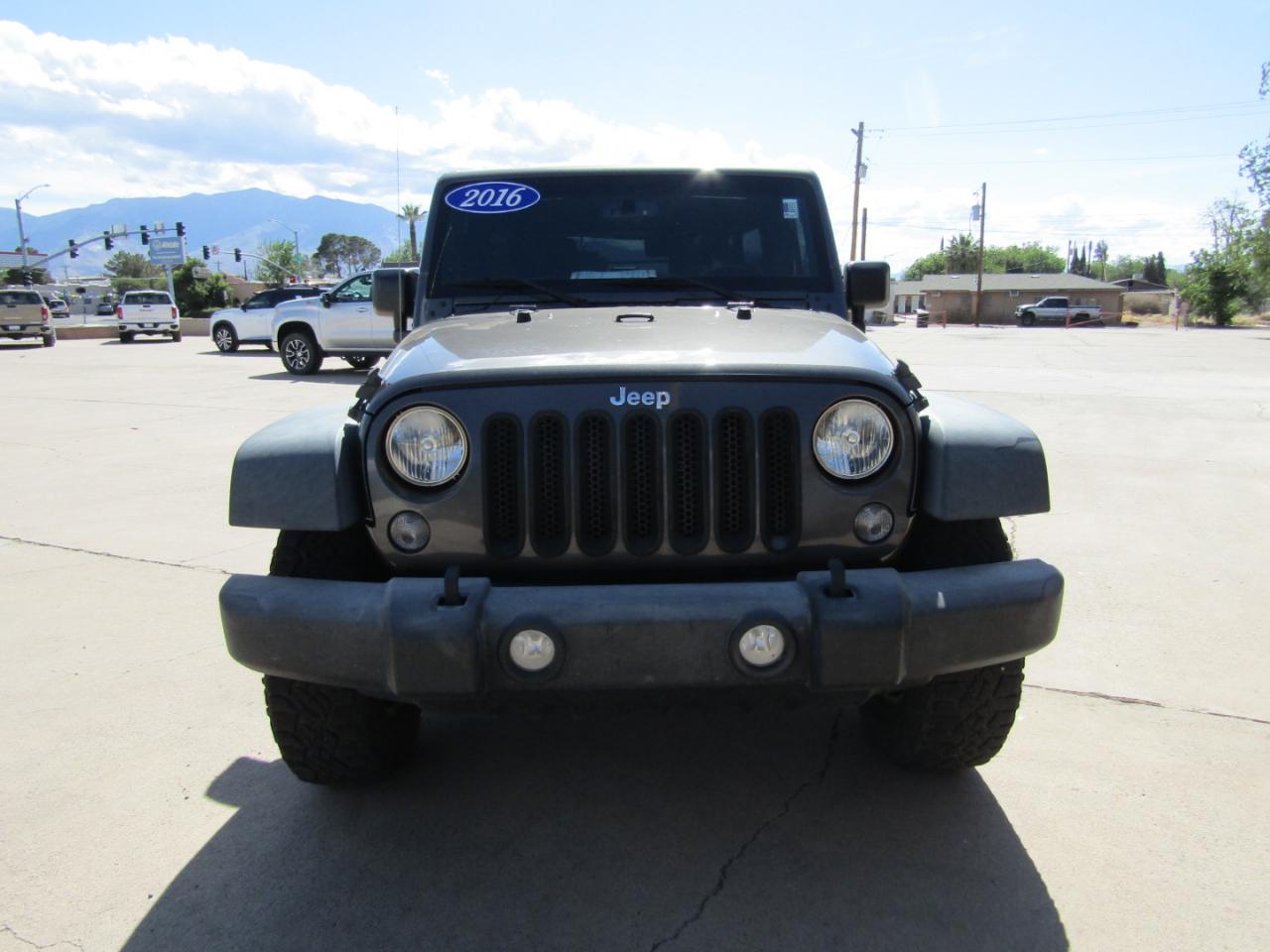 Jeep Wrangler Unlimited 4WD 4dr Sport 2016