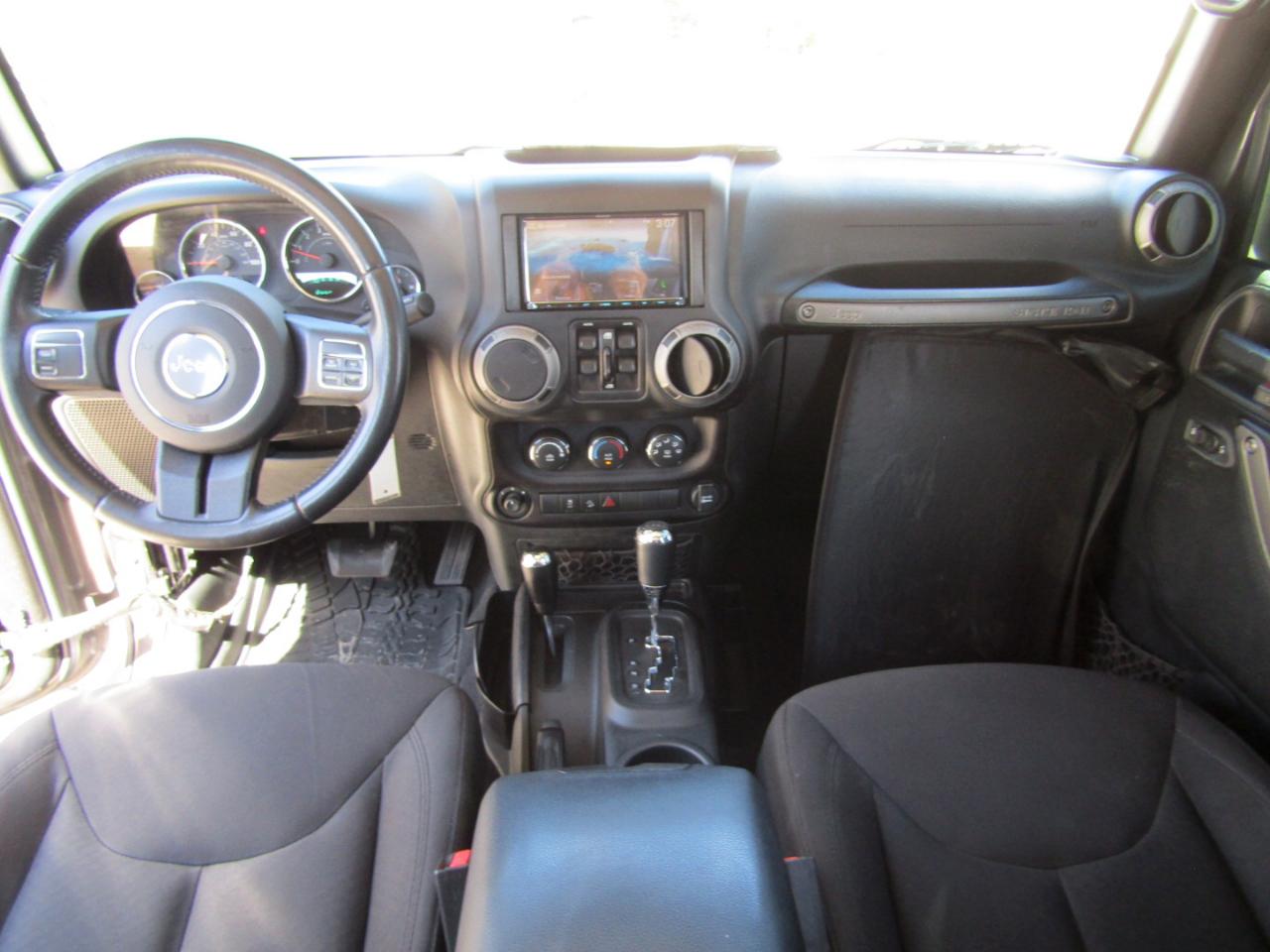 Jeep Wrangler Unlimited 4WD 4dr Sport 2016