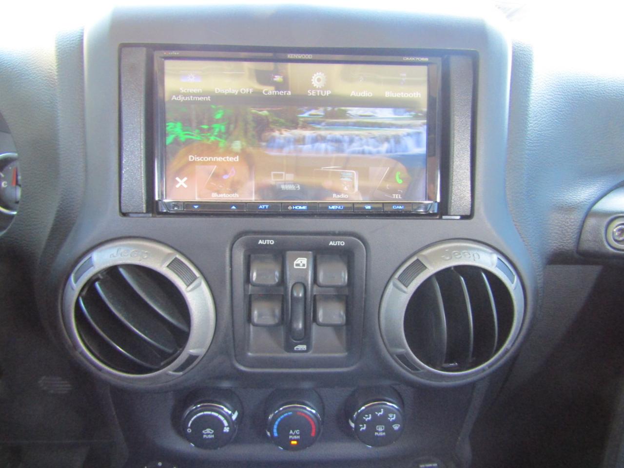 Jeep Wrangler Unlimited 4WD 4dr Sport 2016