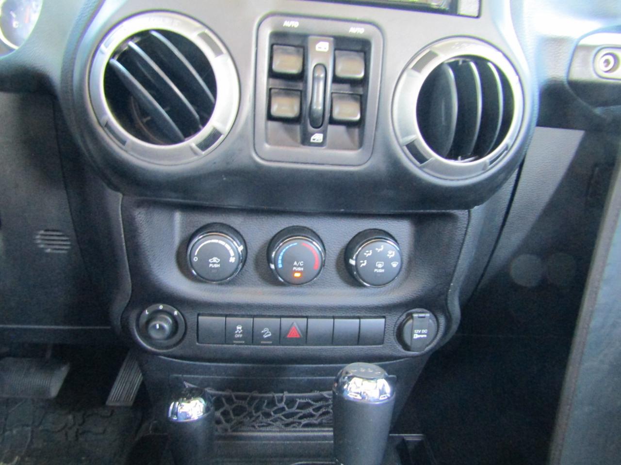 Jeep Wrangler Unlimited 4WD 4dr Sport 2016