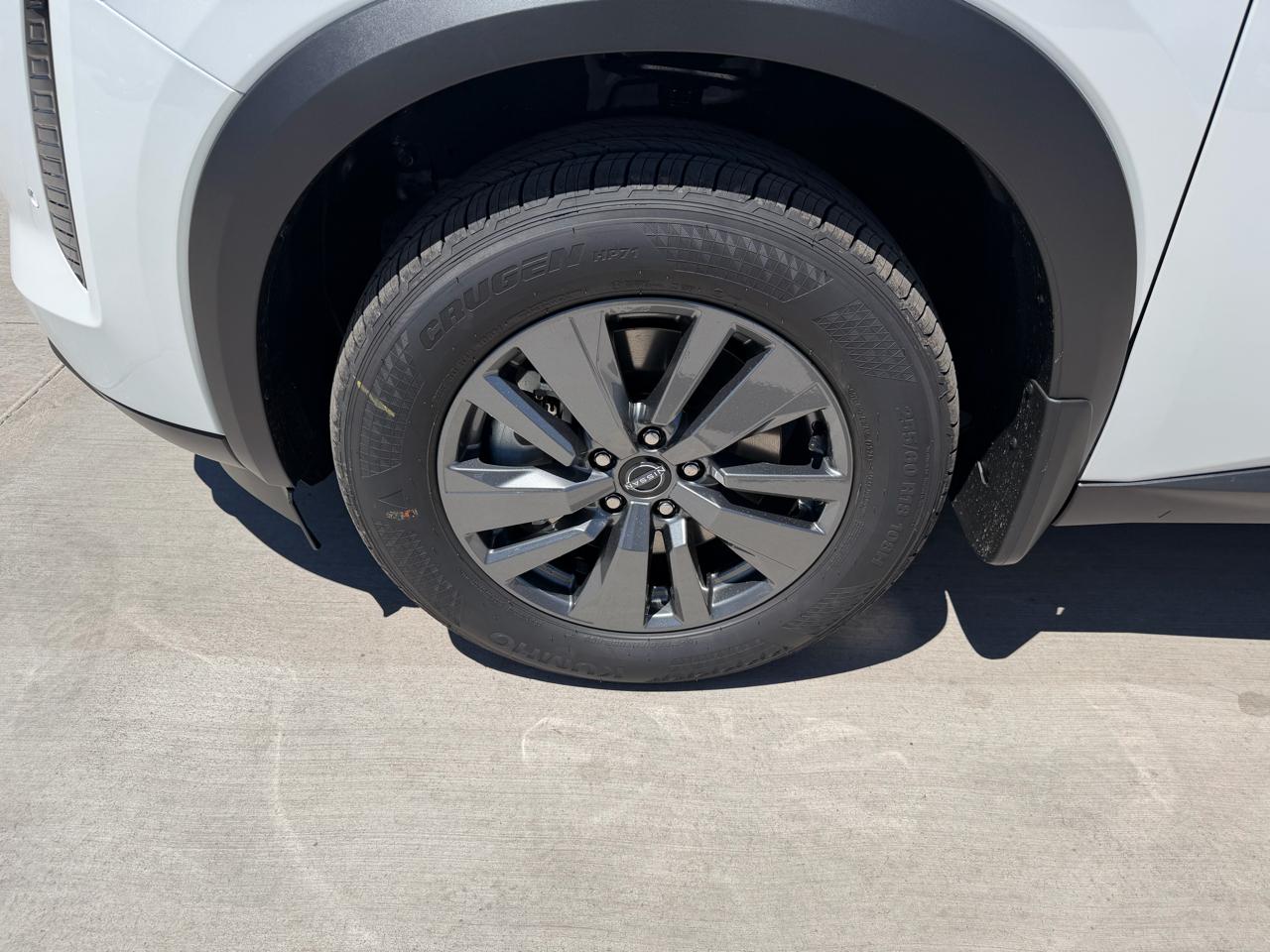 Nissan Pathfinder SV 2WD 2026
