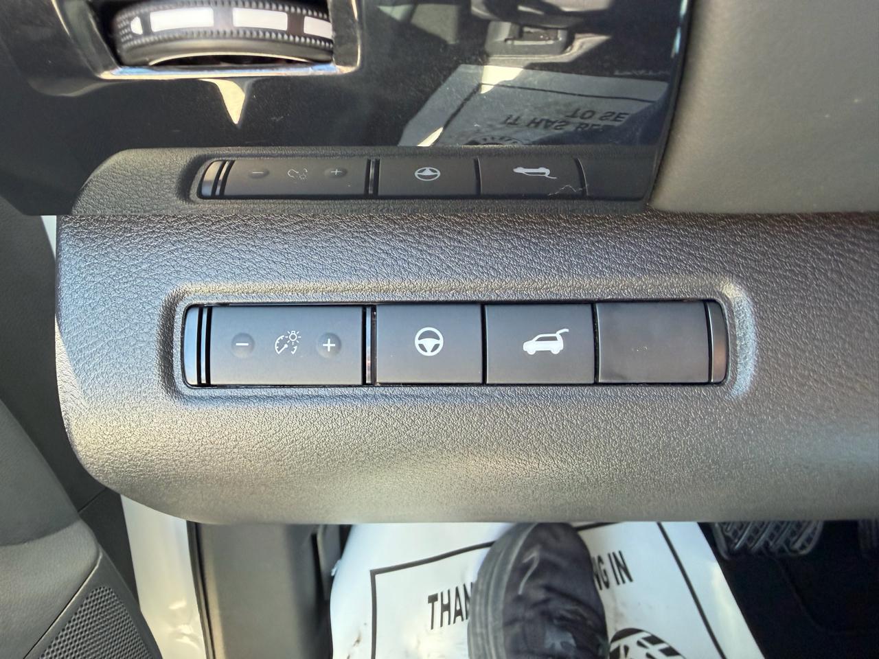 Nissan Pathfinder SV 2WD 2026