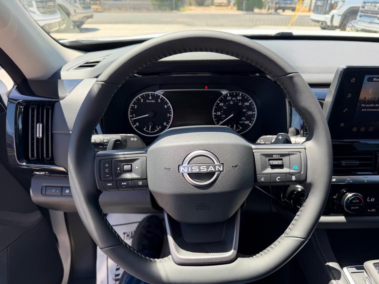 Nissan Pathfinder SV 2WD 2026
