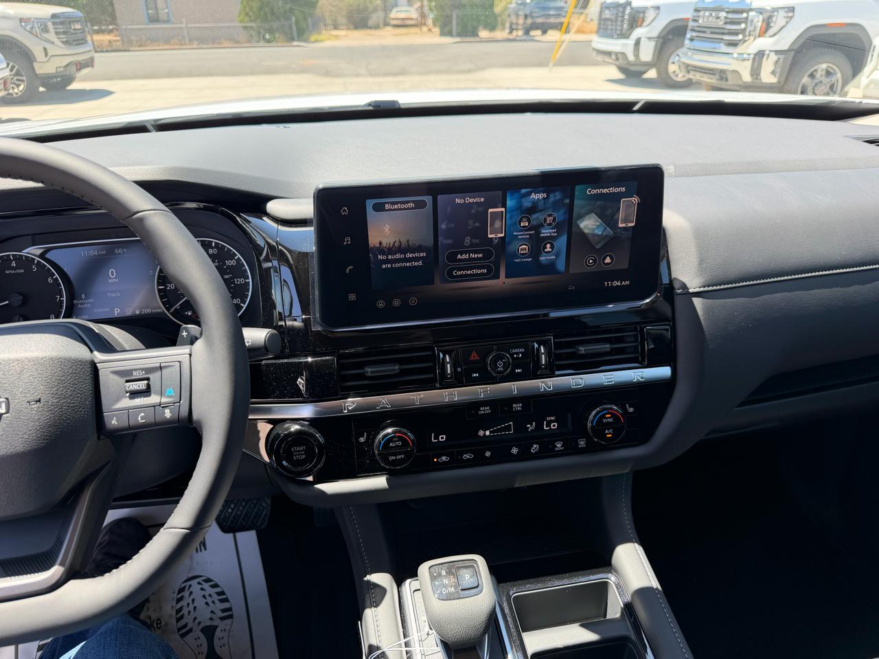Nissan Pathfinder SV 2WD 2026
