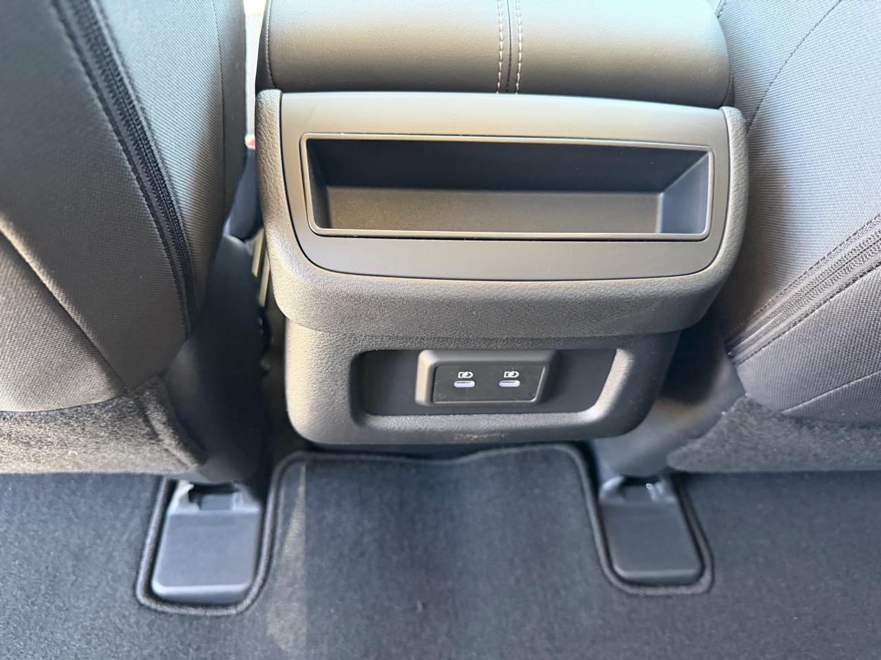 Nissan Pathfinder SV 2WD 2026