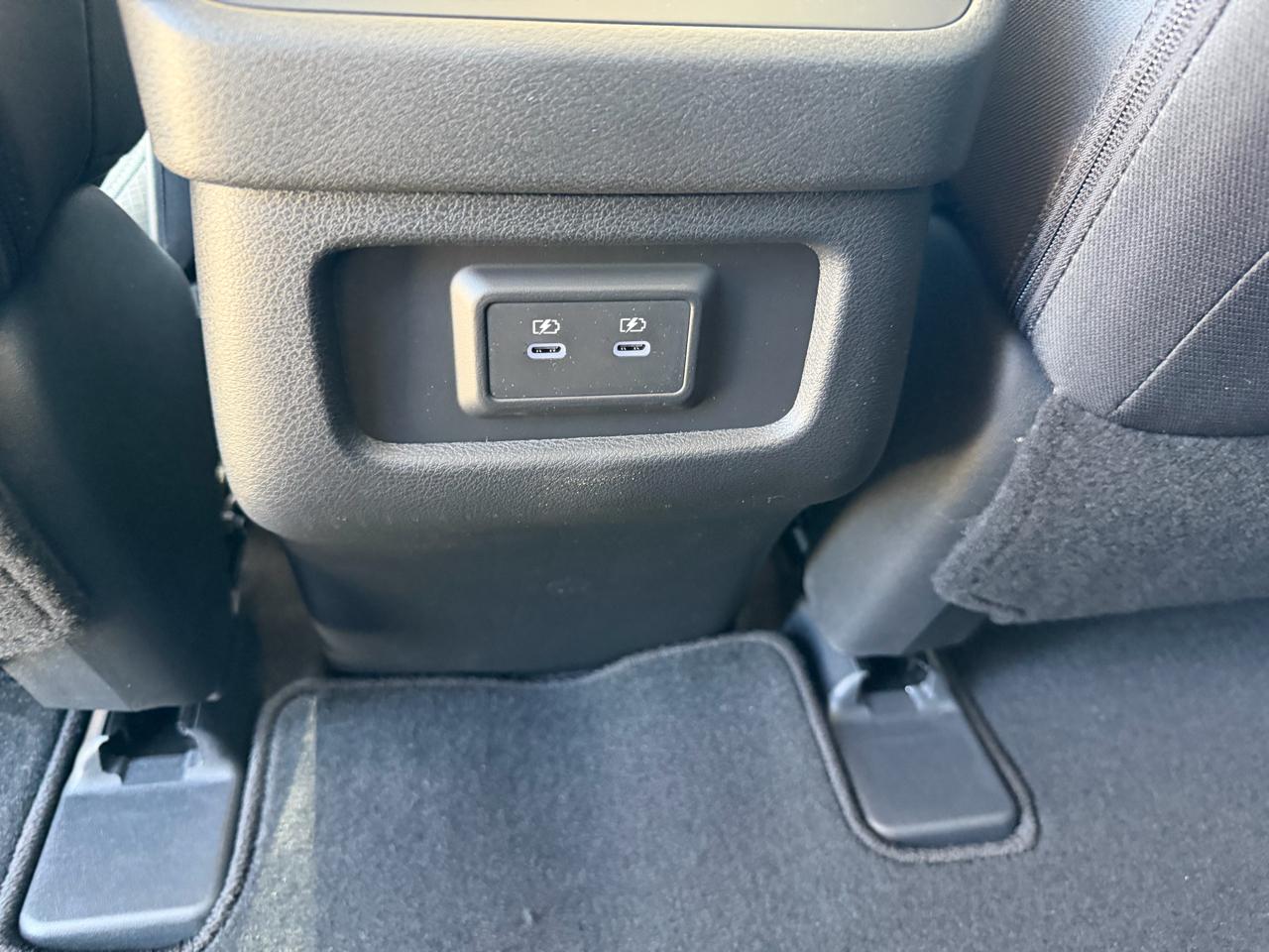 Nissan Pathfinder SV 2WD 2026