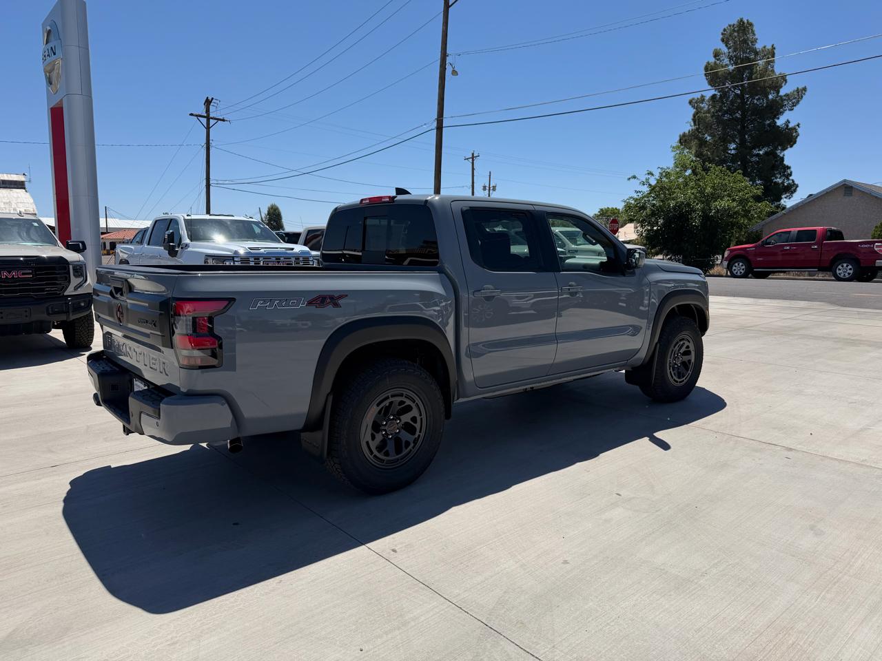 Nissan Frontier Crew Cab 4x4 PRO-4X 2026