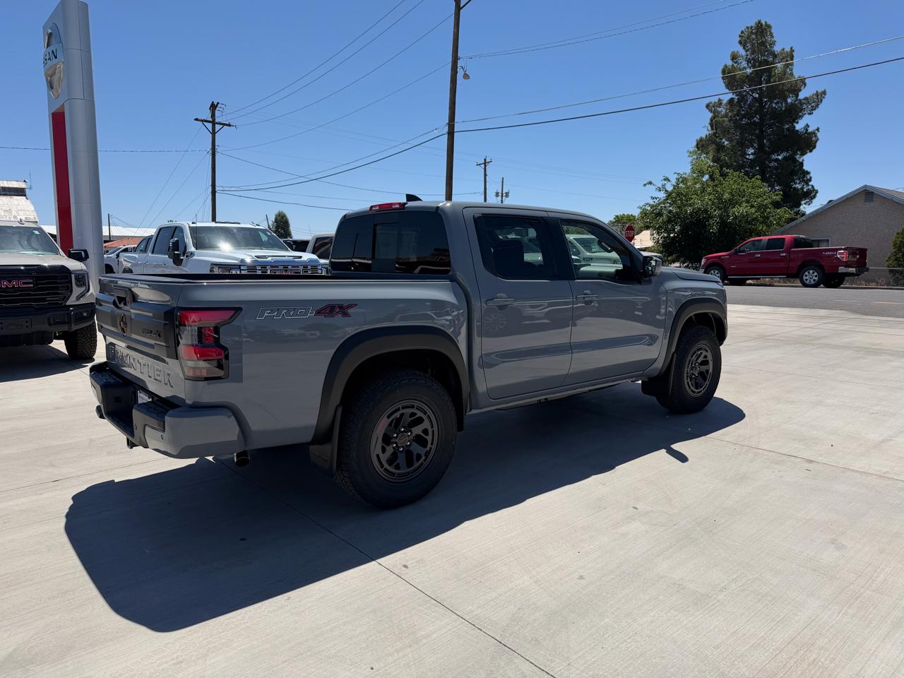 Nissan Frontier Crew Cab 4x4 PRO-4X 2026