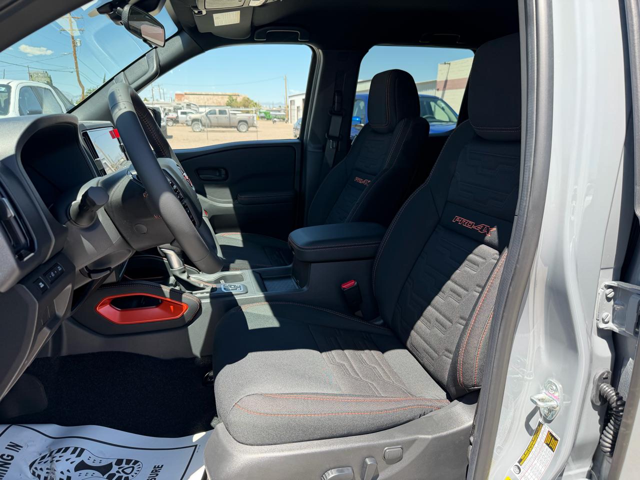 Nissan Frontier Crew Cab 4x4 PRO-4X 2026