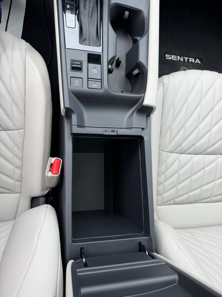Nissan Sentra SL Sedan 2026