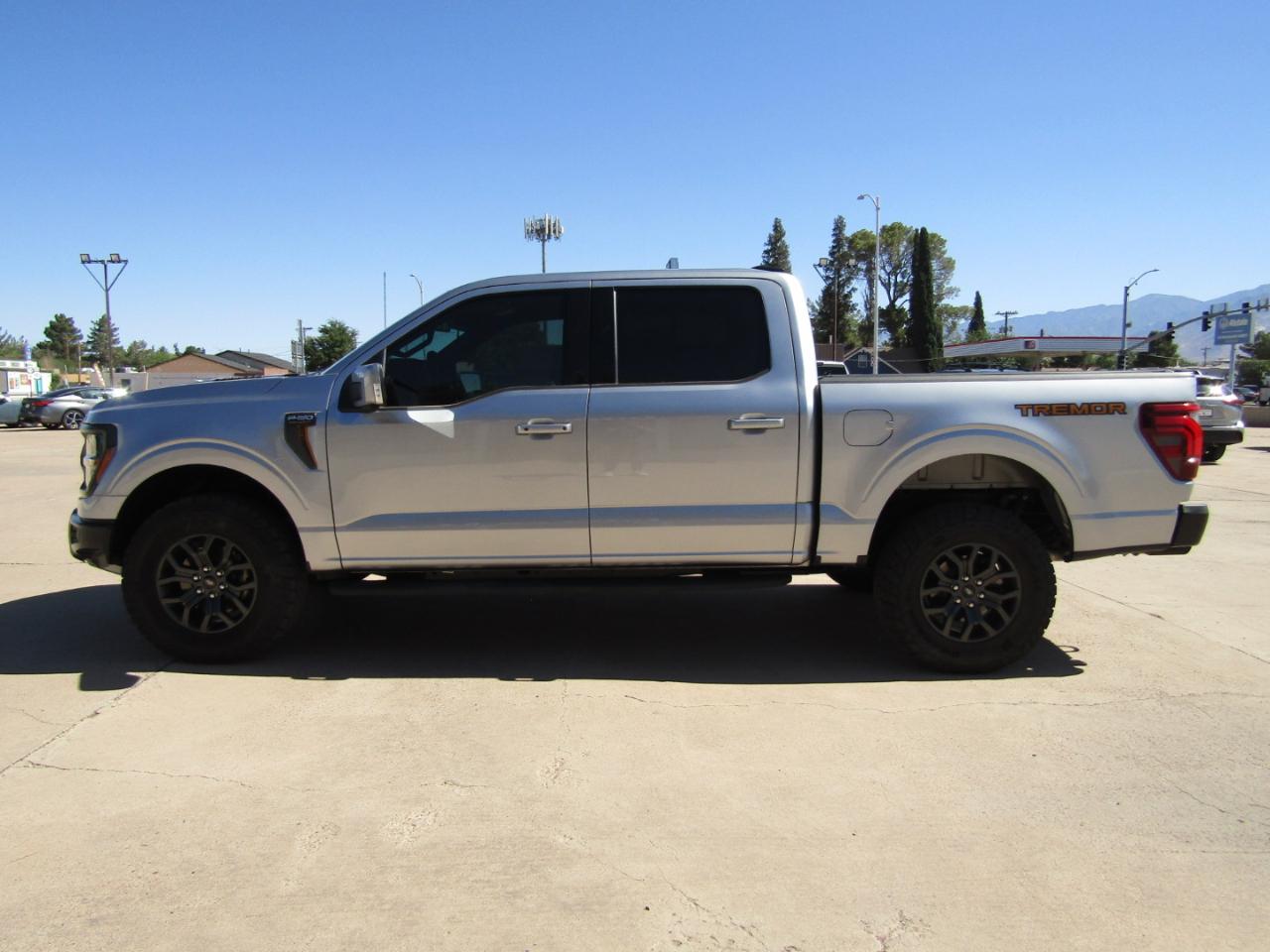 Ford F-150 Tremor 4WD SuperCrew 5.5' Box 2025