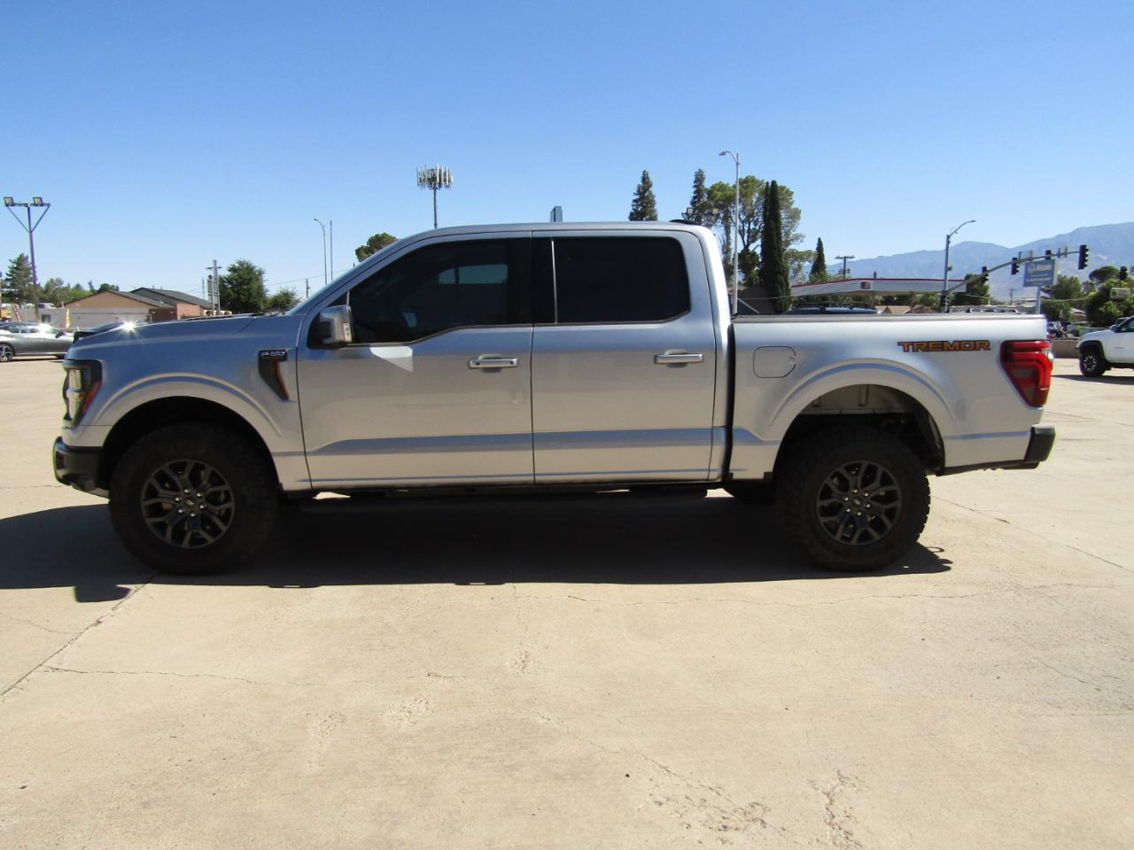Ford F-150 Tremor 4WD SuperCrew 5.5' Box 2025