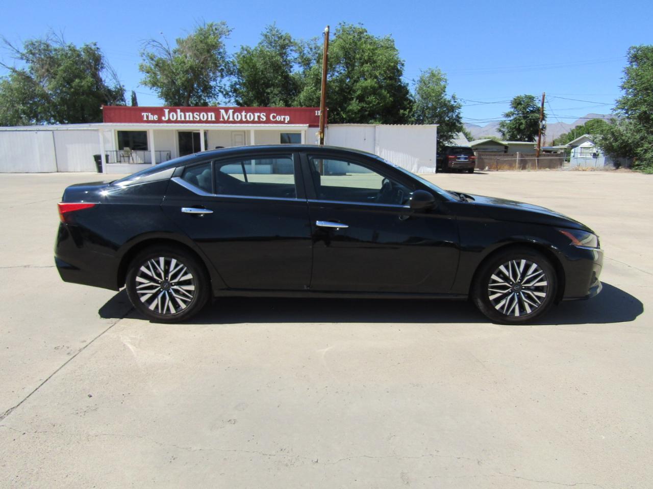 Nissan Altima 2.5 SV Sedan 2024