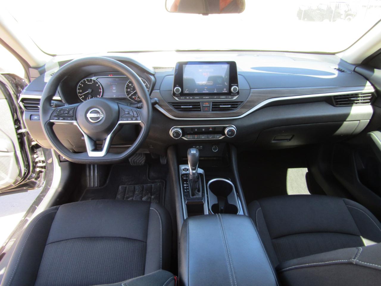 Nissan Altima 2.5 SV Sedan 2024