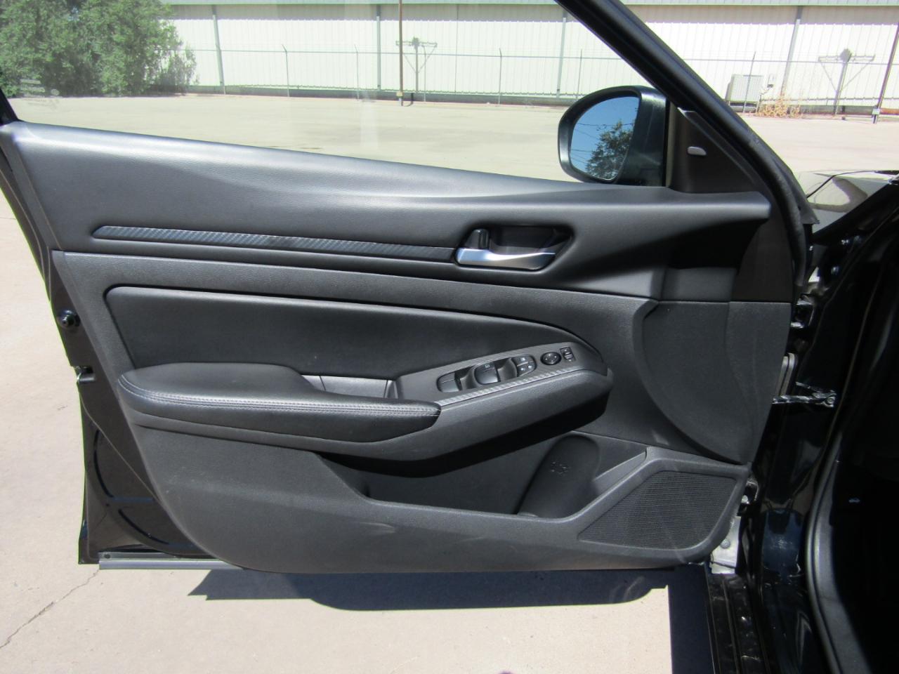 Nissan Altima 2.5 SV Sedan 2024