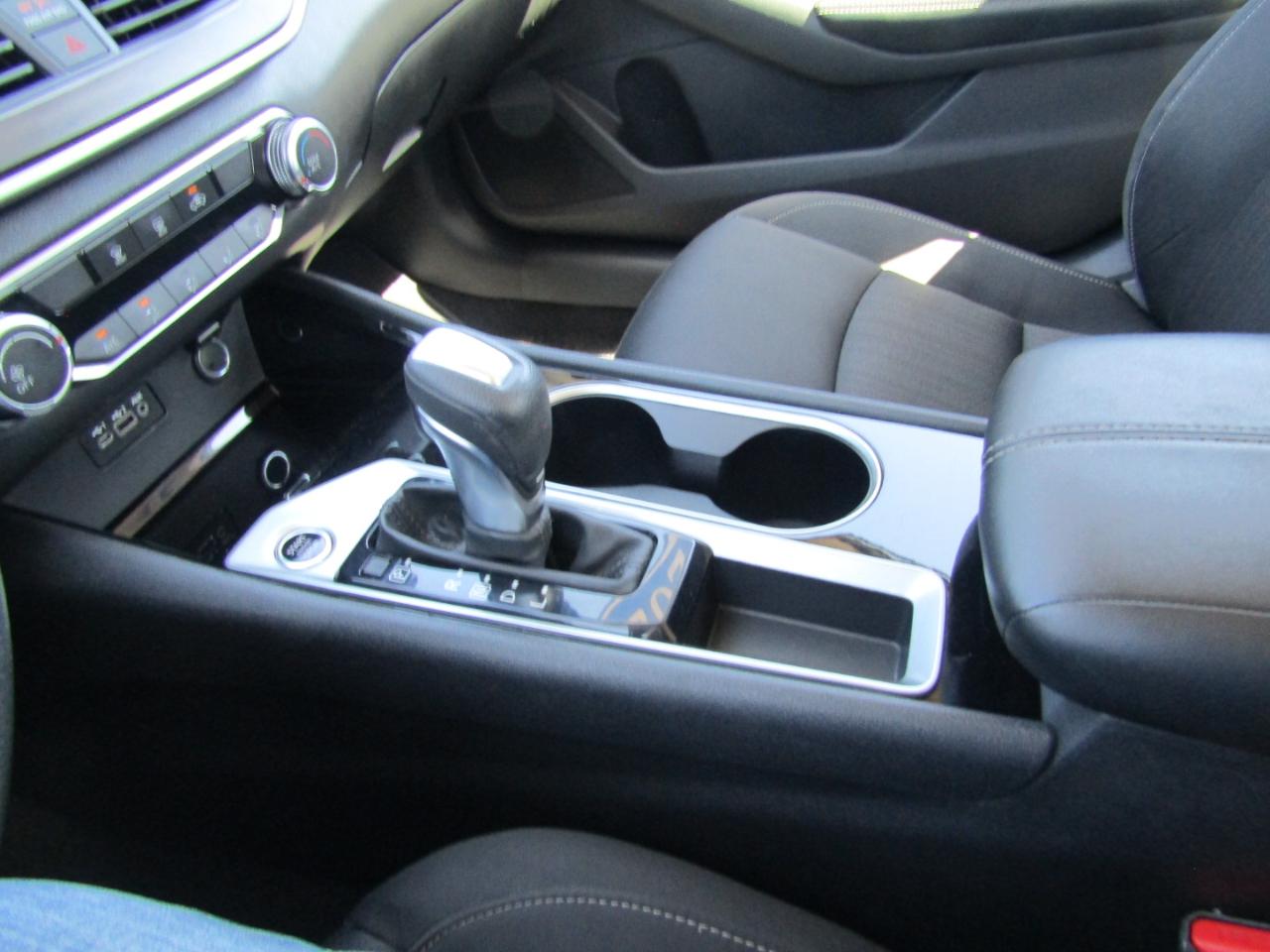 Nissan Altima 2.5 SV Sedan 2024