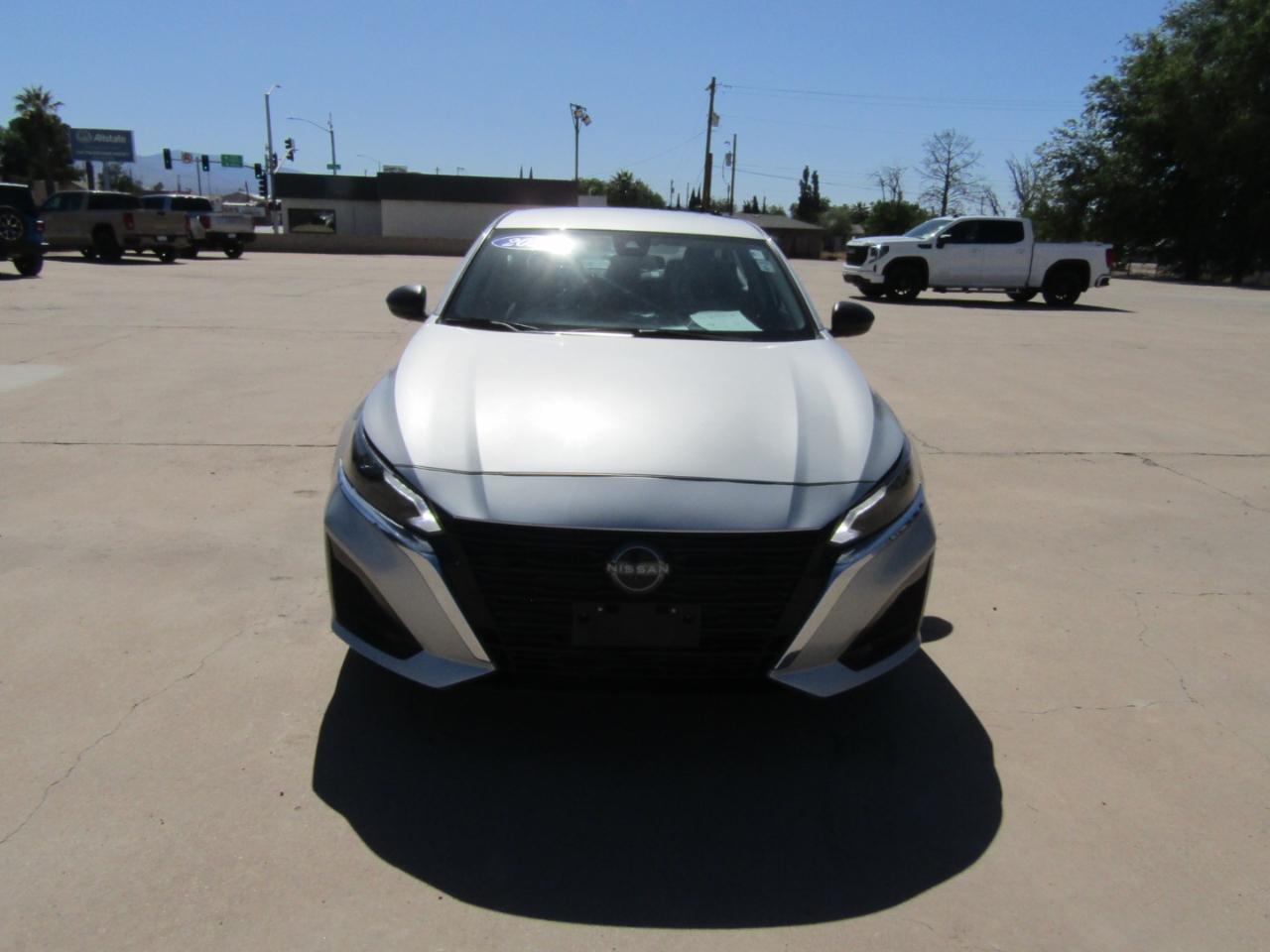 Nissan Altima 2.5 SV Sedan 2024