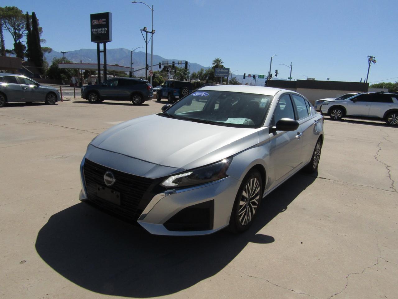 Nissan Altima 2.5 SV Sedan 2024