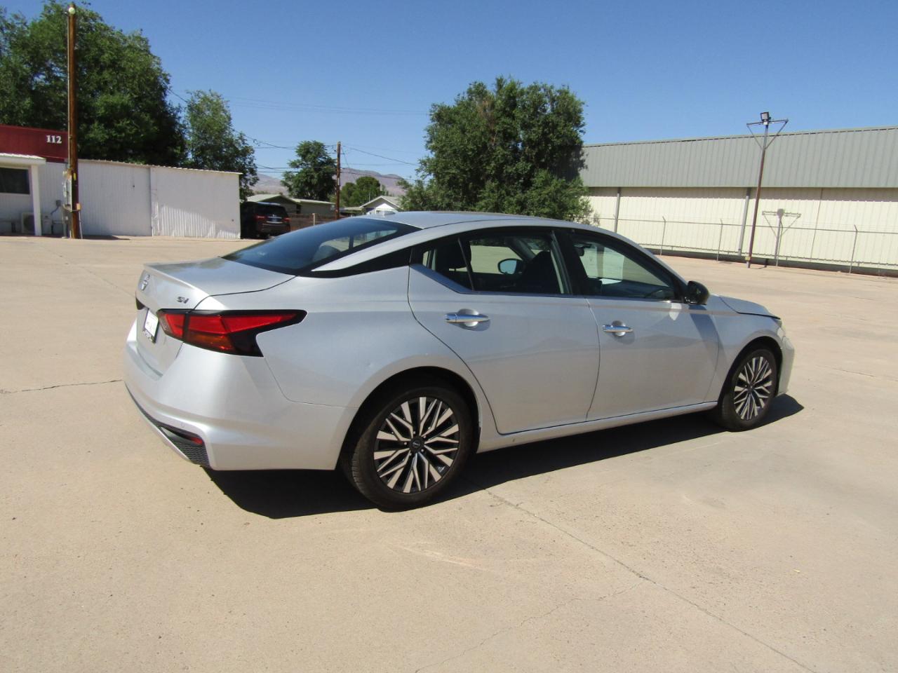 Nissan Altima 2.5 SV Sedan 2024