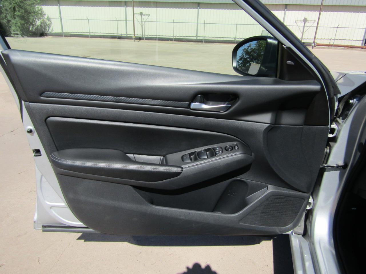 Nissan Altima 2.5 SV Sedan 2024