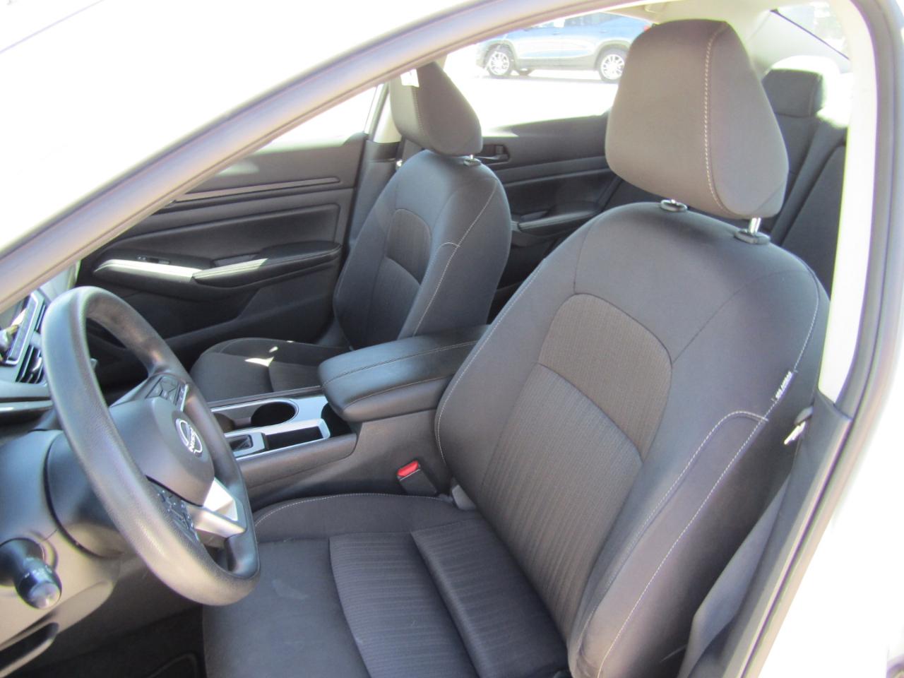 Nissan Altima 2.5 SV Sedan 2024