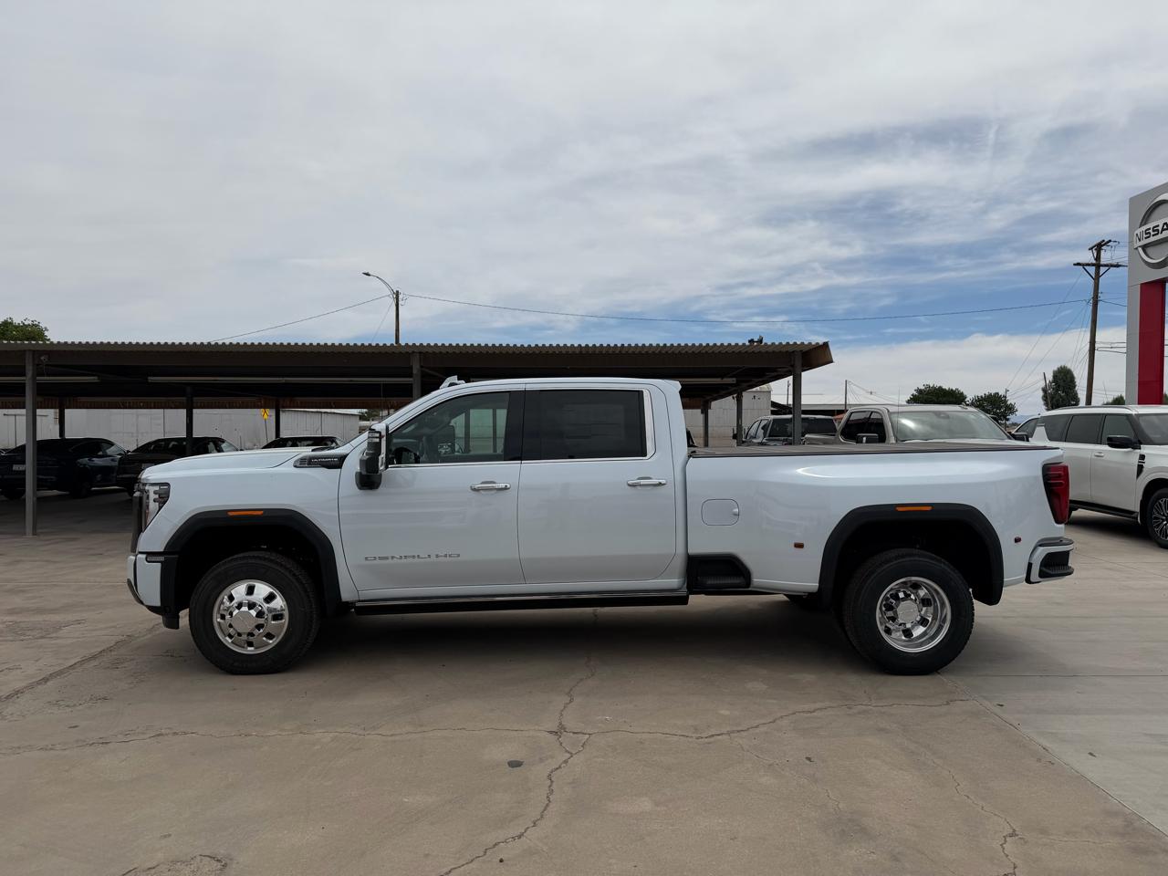 GMC Sierra 3500HD 4WD Crew Cab 172" Denali Ultimate 2026