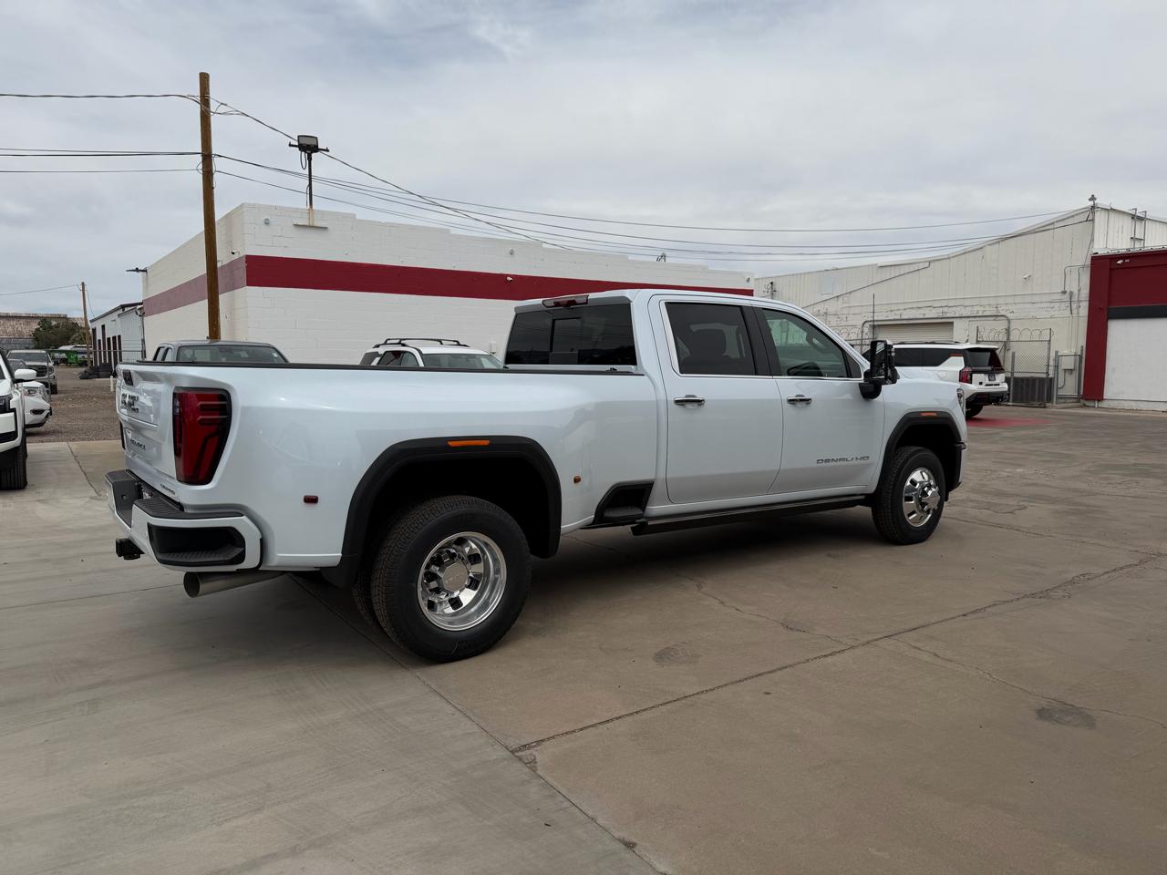 GMC Sierra 3500HD 4WD Crew Cab 172" Denali Ultimate 2026