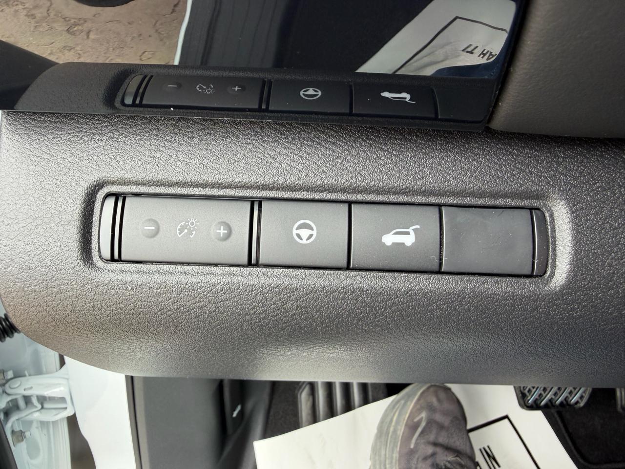 Nissan Pathfinder SV 4WD 2026