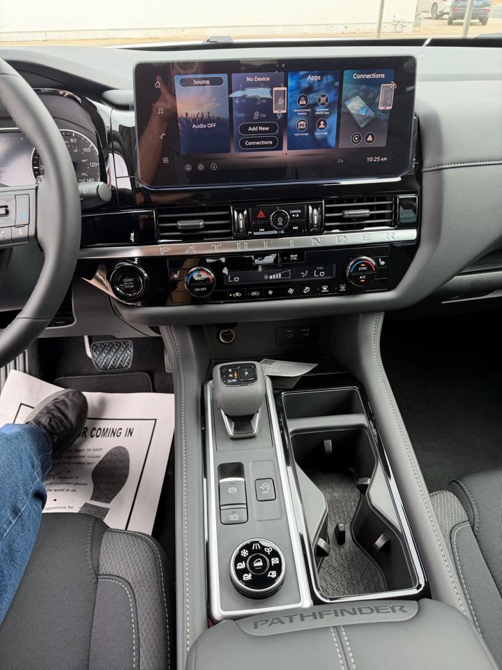Nissan Pathfinder SV 4WD 2026