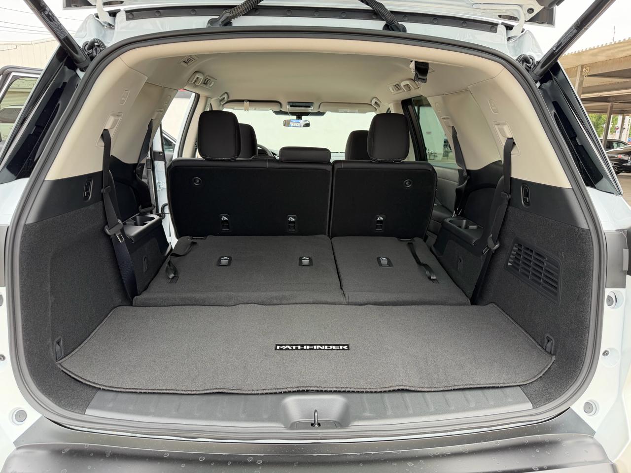 Nissan Pathfinder SV 4WD 2026