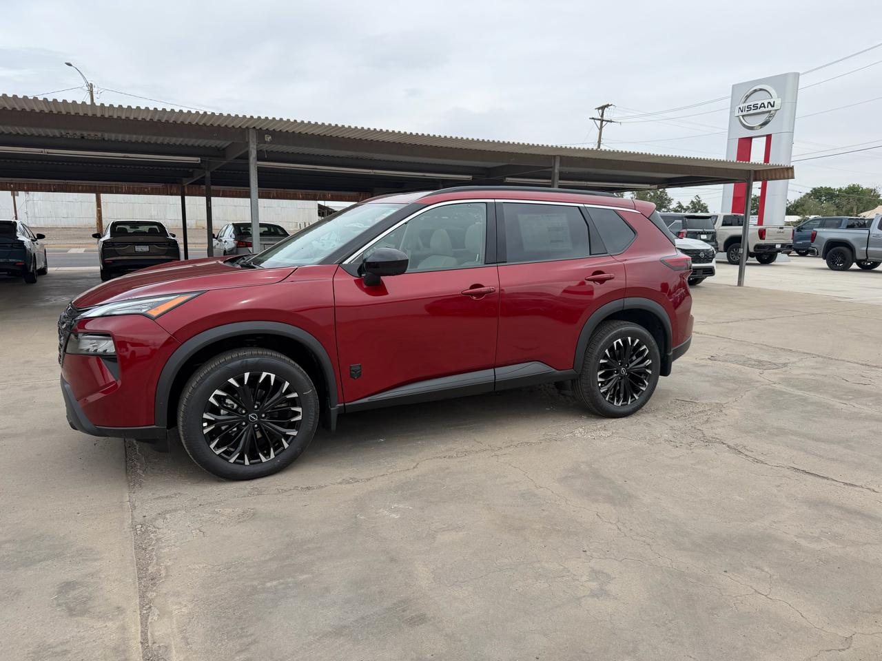Nissan Rogue 2026.5 FWD Dark Armor 2026