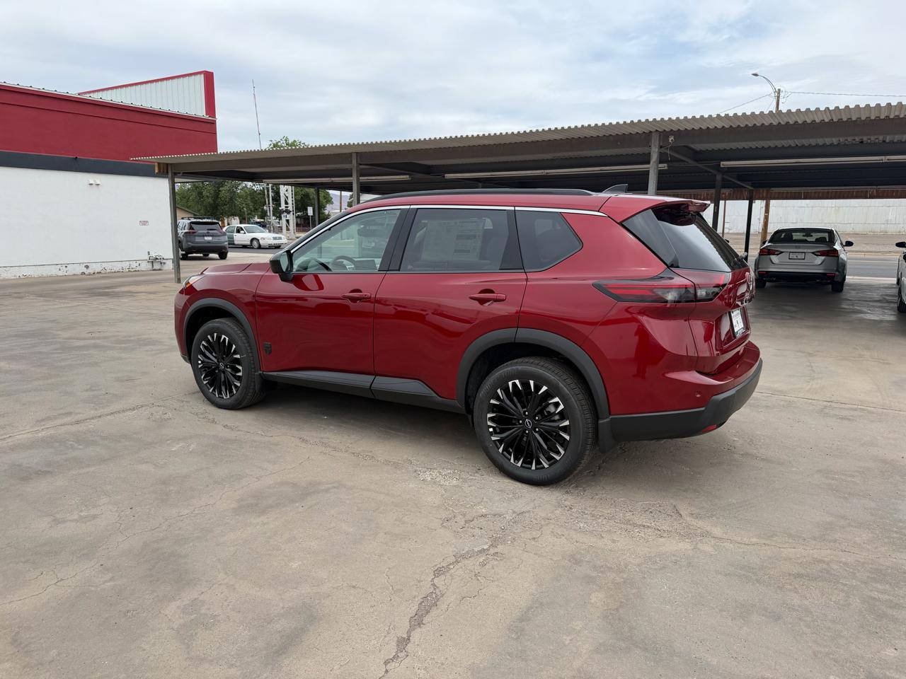 Nissan Rogue 2026.5 FWD Dark Armor 2026
