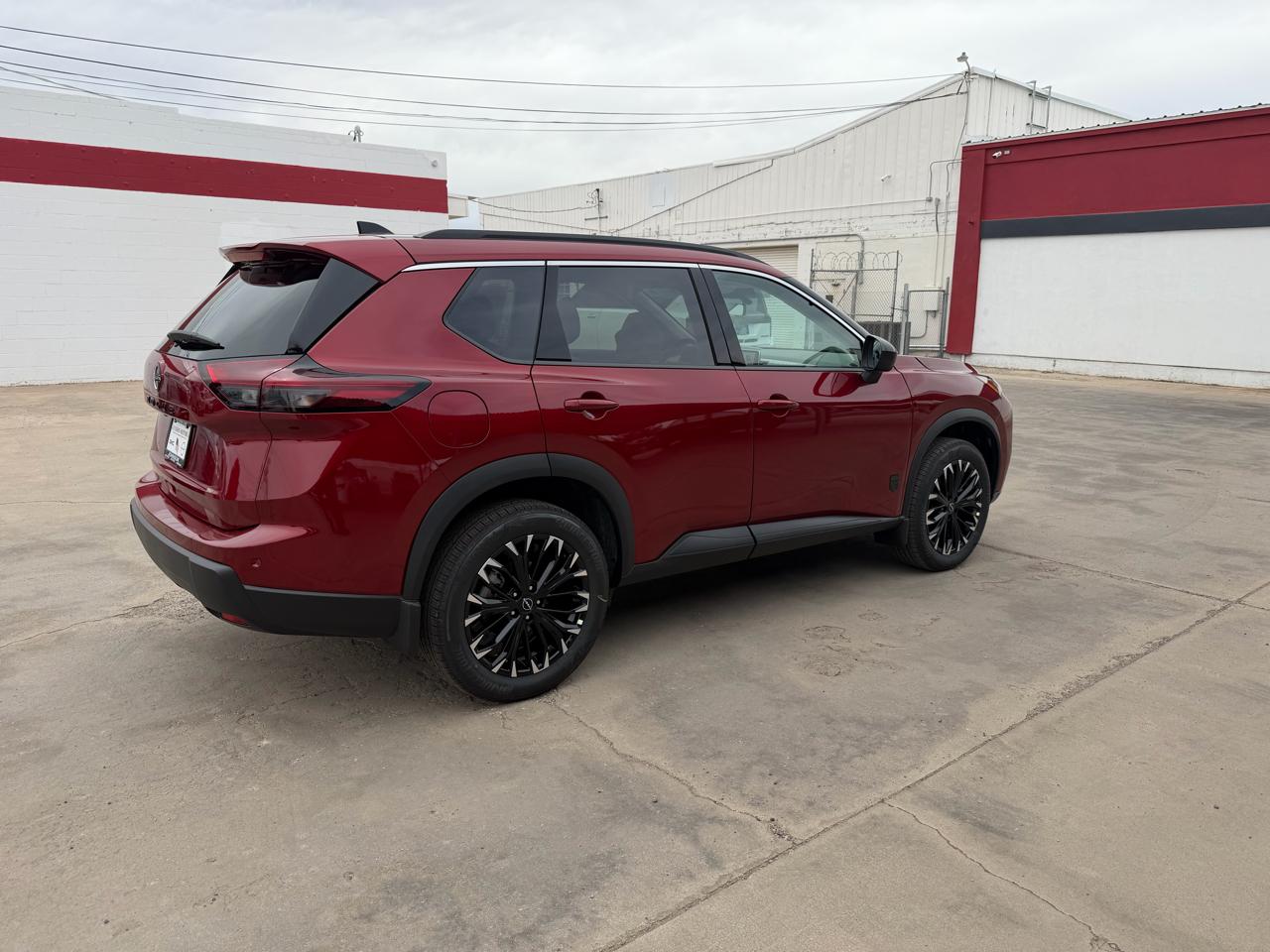 Nissan Rogue 2026.5 FWD Dark Armor 2026