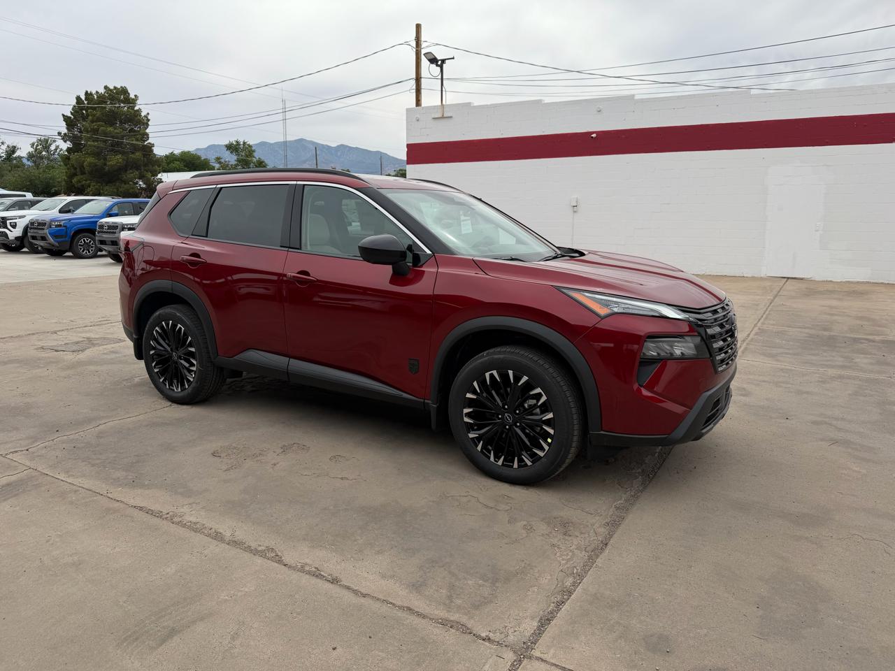 Nissan Rogue 2026.5 FWD Dark Armor 2026