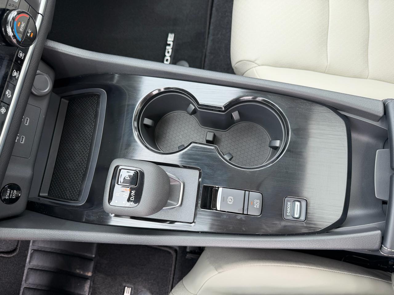 Nissan Rogue 2026.5 FWD Dark Armor 2026