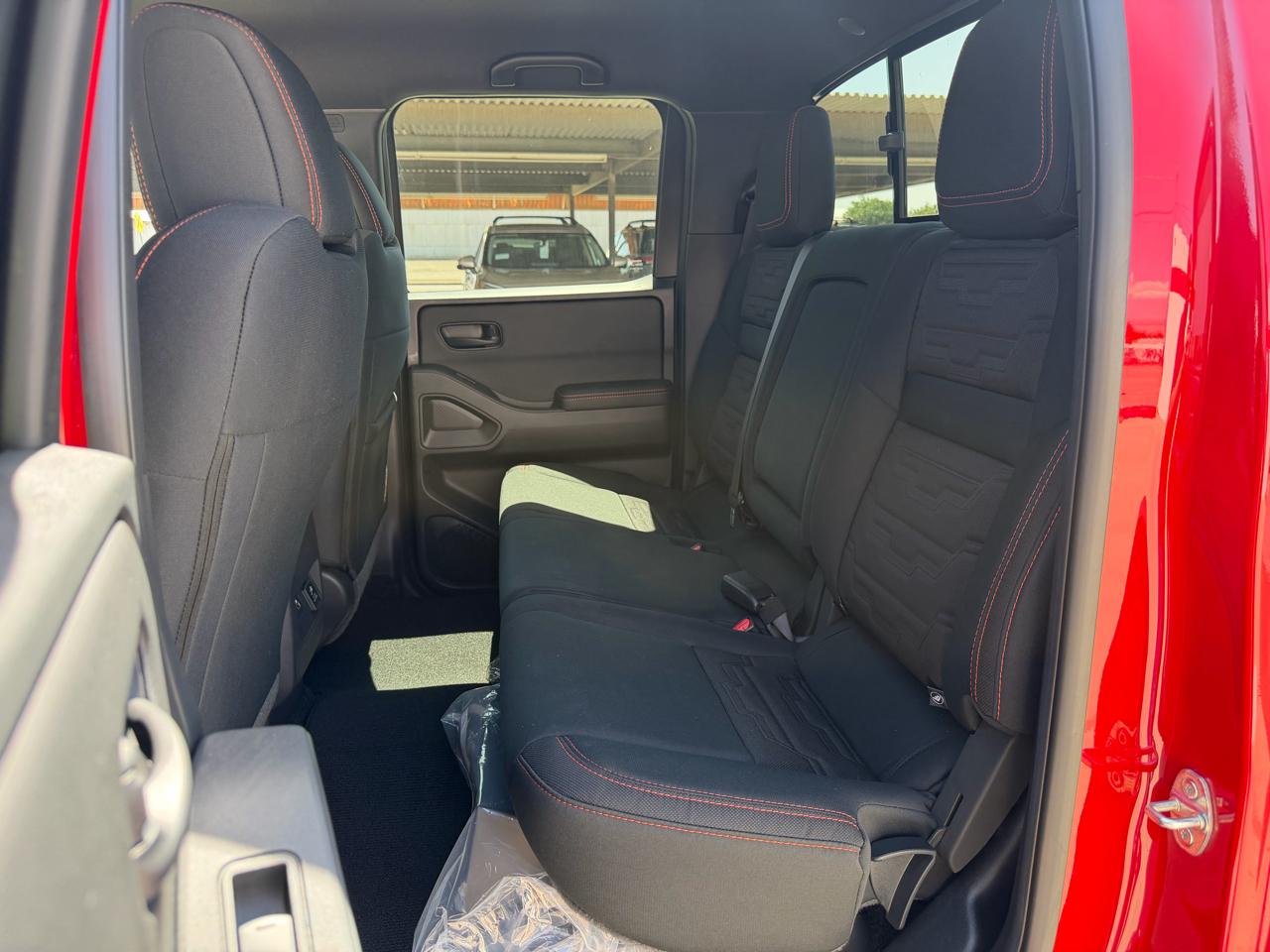 Nissan Frontier Crew Cab 4x4 PRO-4X 2026