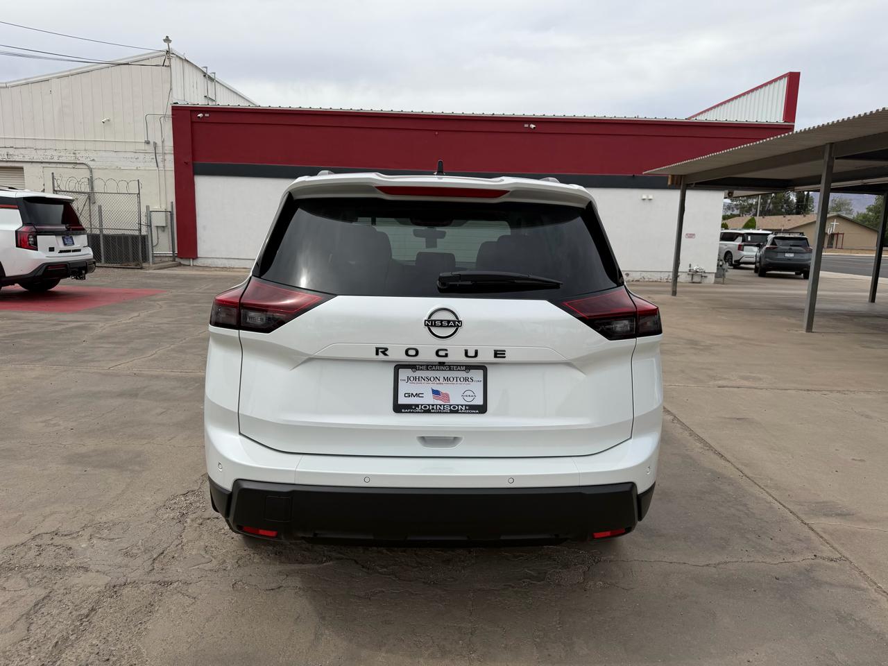 Nissan Rogue 2026.5 FWD Dark Armor 2026