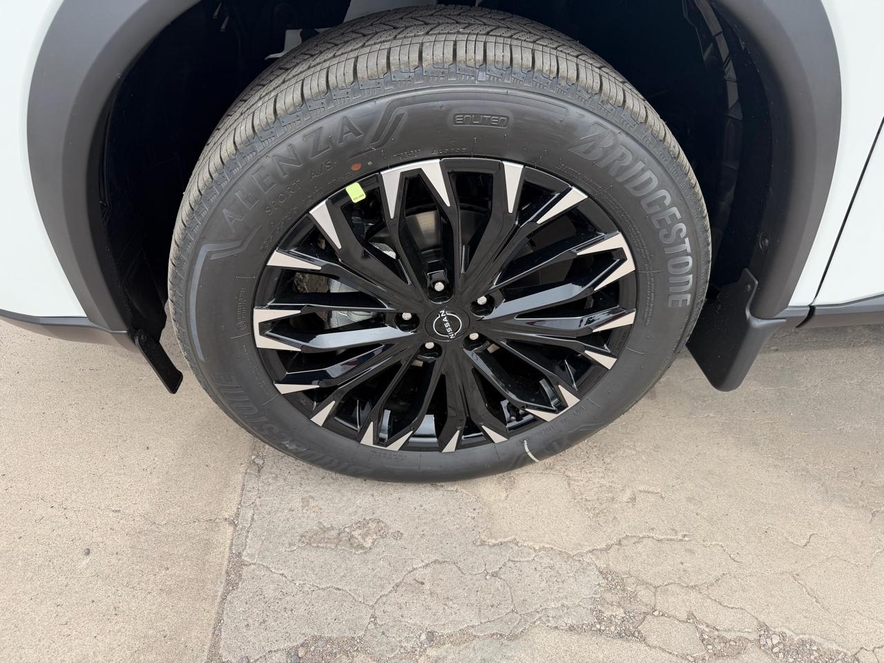 Nissan Rogue 2026.5 FWD Dark Armor 2026