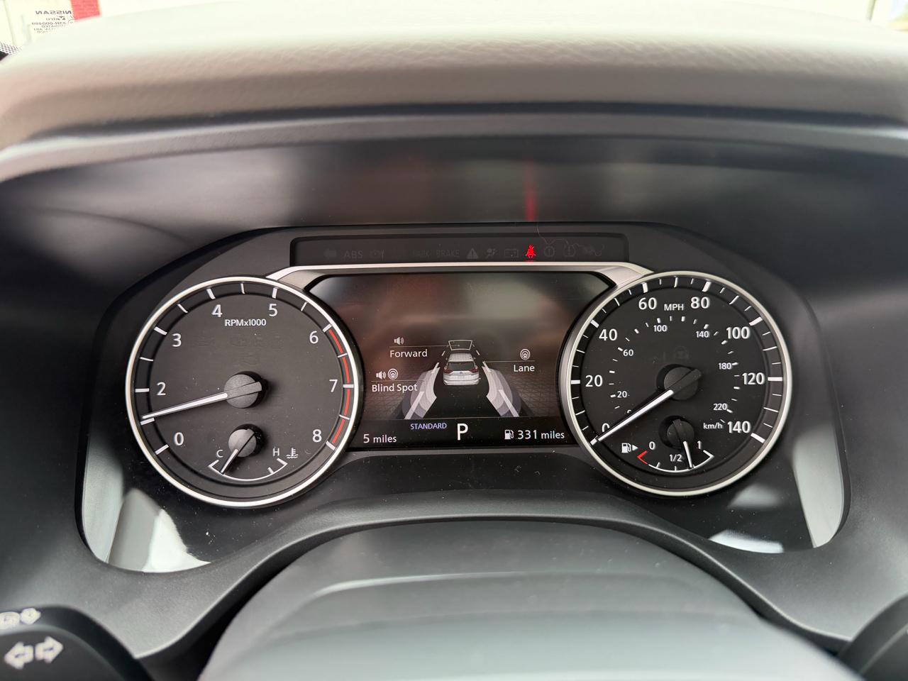 Nissan Rogue 2026.5 FWD Dark Armor 2026